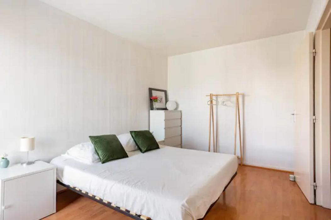 Appartement A 10 Minutes Du Centre De Paris Avec Le Rer B La Courneuve Ngoại thất bức ảnh